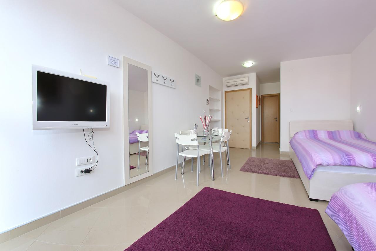 Town Center Apartments ザダル エクステリア 写真